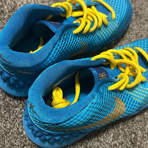 RARE!! Nike Kyrie 1 Cereal Basketball Shoe NWOB!!! - Picture 4 of 4